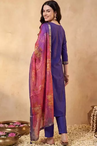 Women Ethnic Motifs Kurta with Trousers & With Dupatta