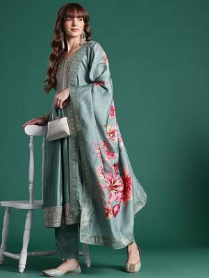 Floral Embroidered Sequinned Kurta With Trousers & Dupatta 7