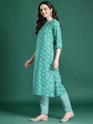 Floral Printed Cotton Kurta with Trousers & Dupatta 5