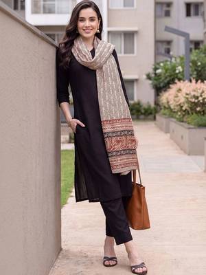 Women Ethnic Motifs Kurta with Trousers & With Dupatta 1