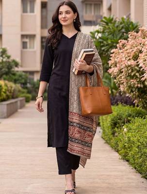 Women Ethnic Motifs Kurta with Trousers & With Dupatta 3