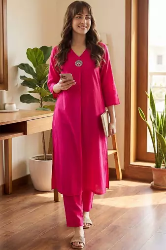 Women Liva Kurta with Trousers