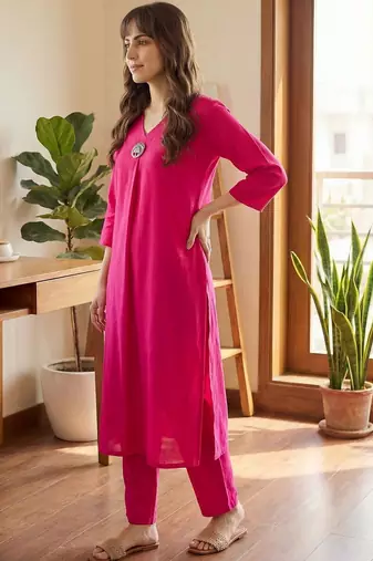 Women Liva Kurta with Trousers