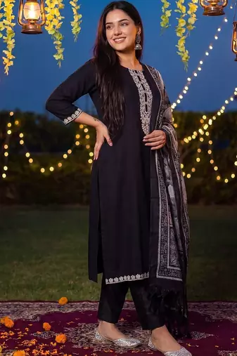 Women Ethnic Motifs Embroidered Thread Work Kurta with Trousers & With Dupatta