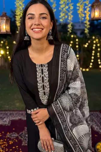 Women Ethnic Motifs Embroidered Thread Work Kurta with Trousers & With Dupatta