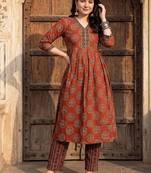 Women Ethnic Motifs Printed Empire Sequinned Cotton Kurta with Trousers