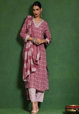 Floral printed cotton v neck kurta trouser & dupatta set 3