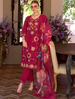 Women Floral Embroidered Thread Work Kurta with Trousers & With Dupatta 5