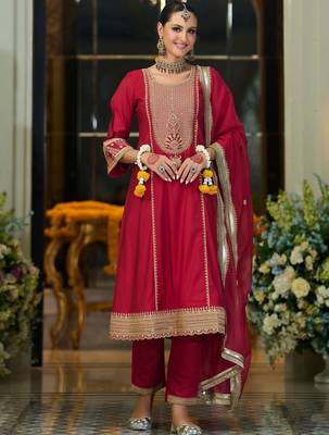 Women Ethnic Motifs Embroidered Zari A-Line Kurta with Trousers & Dupatta 4