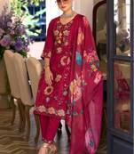 Women Floral Embroidered Thread Work Kurta with Trousers & With Dupatta