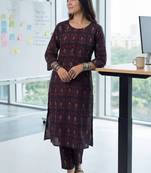 Women Ethnic Motifs Printed Cotton Kurta with Trousers