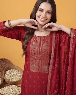 Women Ethnic Motifs Kurta with Trousers & With Dupatta 3