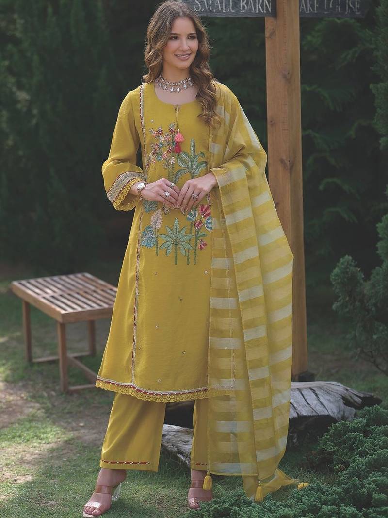 Women Ethnic Motifs Embroidered Sequinned Kurta with Trousers & With Dupatta