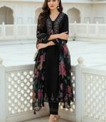Women Floral Embroidered Thread Work Cotton Kurta with Trousers & With Dupatta