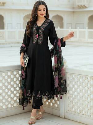 Women Floral Embroidered Thread Work Cotton Kurta with Trousers & With Dupatta 2
