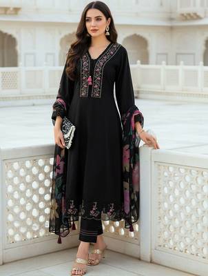 Women Floral Embroidered Thread Work Cotton Kurta with Trousers & With Dupatta 5