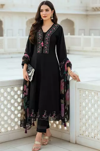 Women Floral Embroidered Thread Work Cotton Kurta with Trousers & With Dupatta