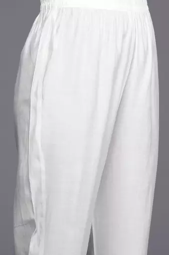 Women Floral Embroidered Thread Work Kurta with Trousers & With Dupatta