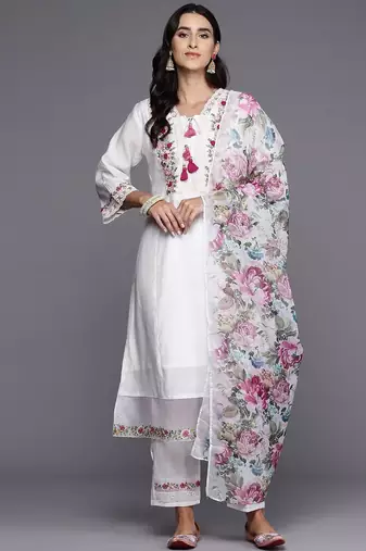 Women Floral Embroidered Thread Work Kurta with Trousers & With Dupatta