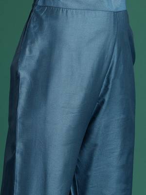 Women Ethnic Motifs Embroidered Kurta with Trousers & With Dupatta 3