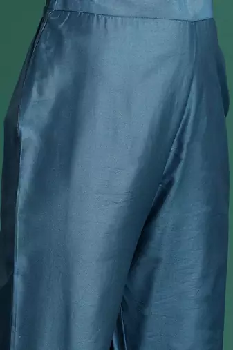Women Ethnic Motifs Embroidered Kurta with Trousers & With Dupatta
