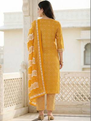 Mustard Printed Straight Kurta Trousers Dupatta Set Kurta Sets 5