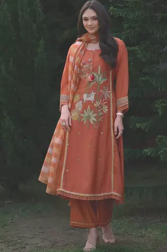 Women Ethnic Motifs Embroidered Thread Work Kurta with Trousers & With Dupatta