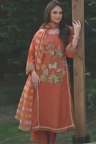Women Ethnic Motifs Embroidered Thread Work Kurta with Trousers & With Dupatta