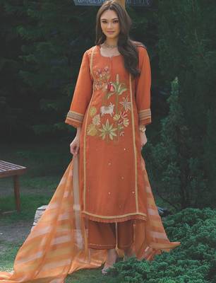Women Ethnic Motifs Embroidered Thread Work Kurta with Trousers & With Dupatta 3