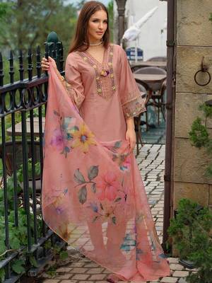 Women Ethnic Motifs Embroidered Thread Work Kurta with Trousers & With Dupatta 1