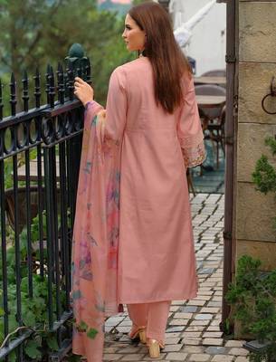 Women Ethnic Motifs Embroidered Thread Work Kurta with Trousers & With Dupatta 3