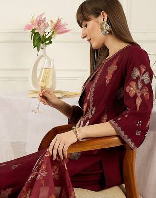 Women Ethnic Motifs Embroidered Thread Work Kurta with Trousers & With Dupatta 3