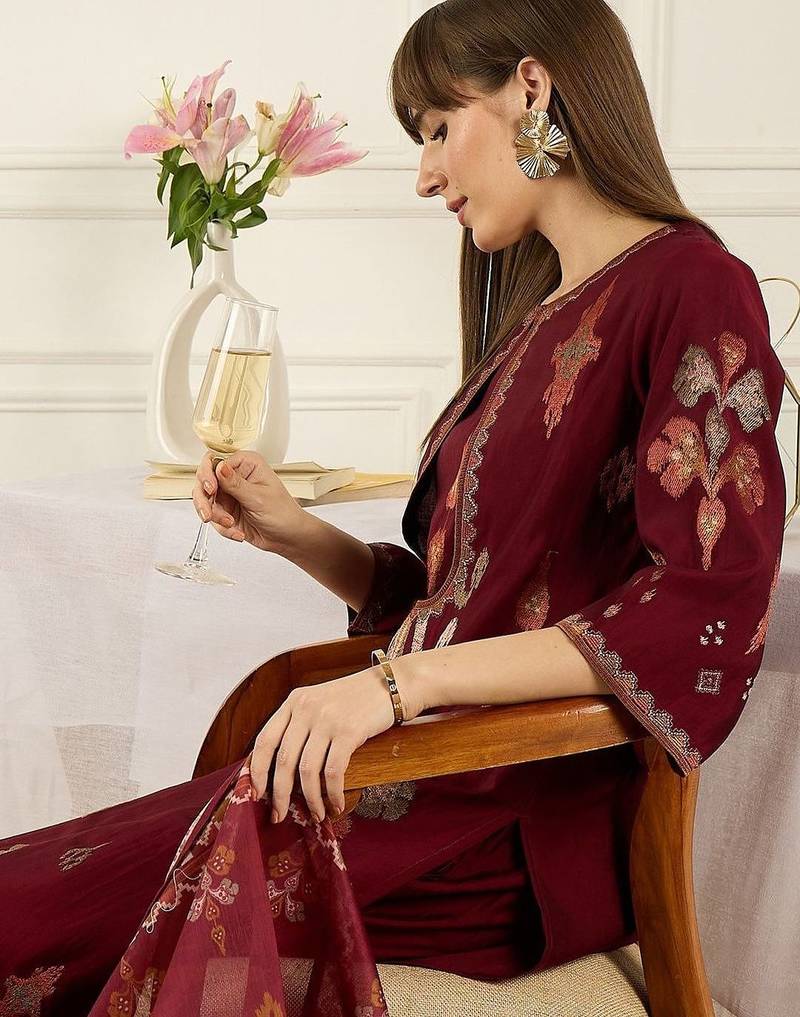 Women Ethnic Motifs Embroidered Thread Work Kurta with Trousers & With Dupatta
