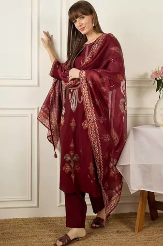 Women Ethnic Motifs Embroidered Thread Work Kurta with Trousers & With Dupatta