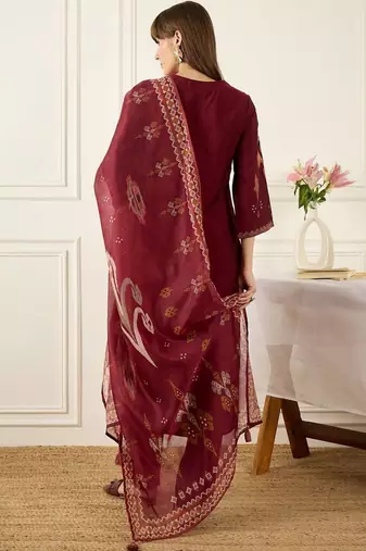 Women Ethnic Motifs Embroidered Thread Work Kurta with Trousers & With Dupatta