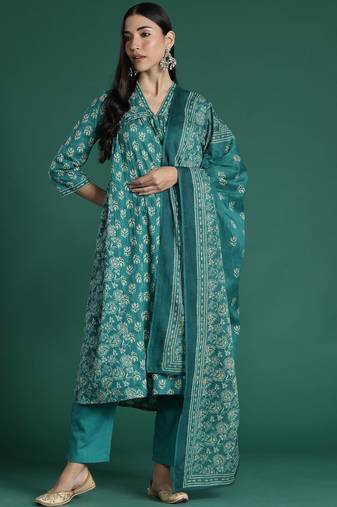 Women Floral Printed Empire Cotton Kurta with Trousers & With Dupatta
