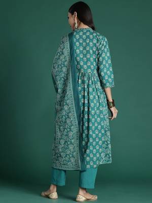 Women Floral Printed Empire Cotton Kurta with Trousers & With Dupatta 6