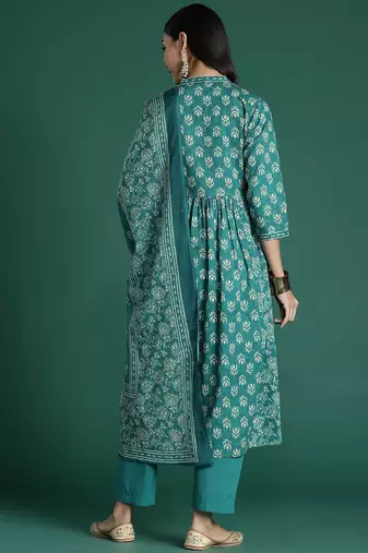 Women Floral Printed Empire Cotton Kurta with Trousers & With Dupatta