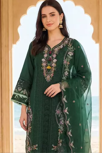 Women Floral Embroidered Sequinned Kurta with Trousers & With Dupatta