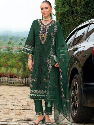 Women Floral Embroidered Sequinned Kurta with Trousers & With Dupatta 6