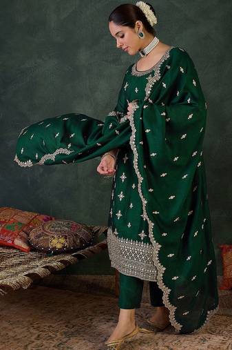 Women Ethnic Motifs Embroidered Kurta with Trousers & With Dupatta