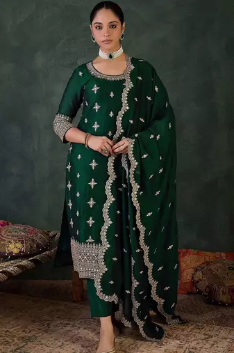 Women Ethnic Motifs Embroidered Kurta with Trousers & With Dupatta