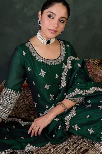 Women Ethnic Motifs Embroidered Kurta with Trousers & With Dupatta