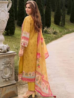 Women Floral Printed Sequinned Linen Kurta with Trousers & With Dupatta 2