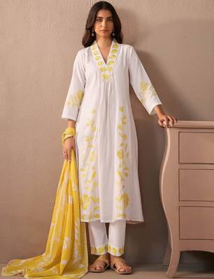 Women Floral Embroidered Thread Work Cotton Kurta with Trousers & With Dupatta 4