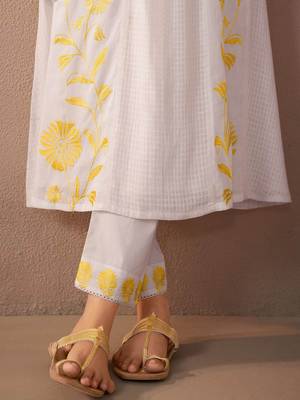 Women Floral Embroidered Thread Work Cotton Kurta with Trousers & With Dupatta 7