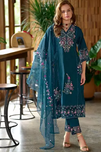 Women Ethnic Motifs Embroidered Kurta with Trousers & Dupatta