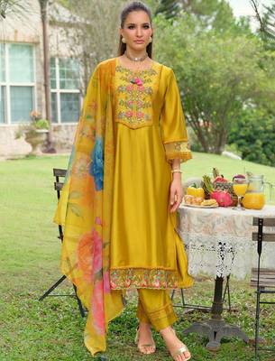 Floral Embroidered Thread Work Tieup Neck A-Line Kurta With Trousers & Dupatta 2