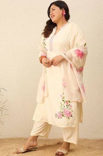 Plus Size Floral Printed Kurta with Trousers & With Dupatta