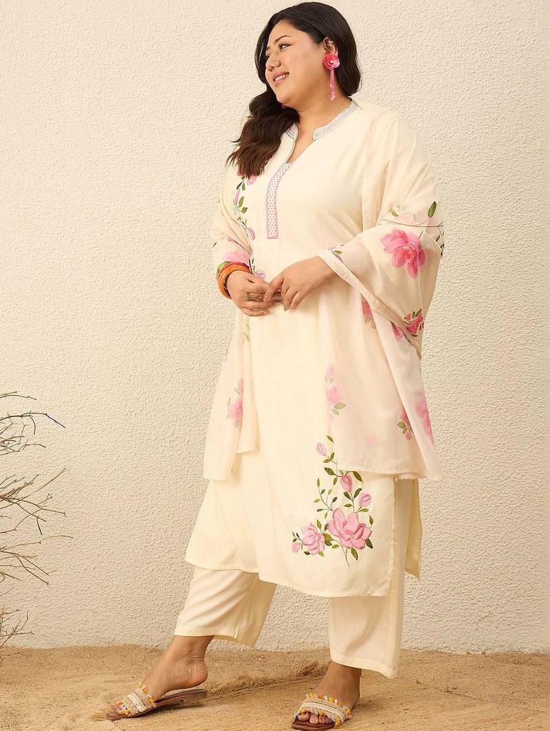 Plus Size Floral Printed Kurta with Trousers & With Dupatta